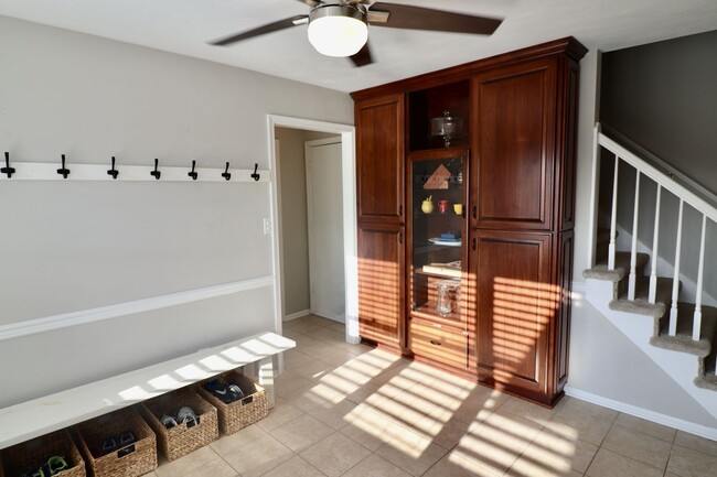 Building Photo - Ready 07-07-25!! Fantastic 4-Bedroom Home ...