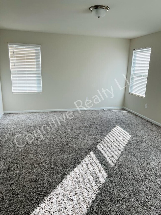 Building Photo - 280 Brook Farm Ln