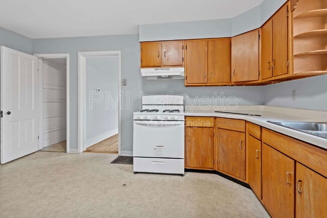 Building Photo - 601 Park Ave