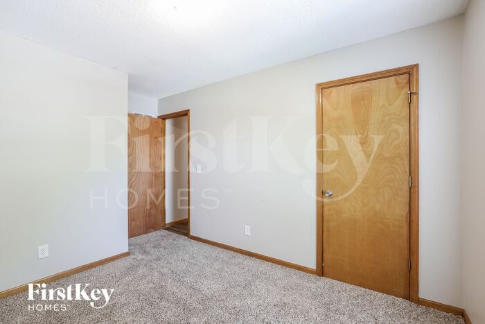 Building Photo - 211 Apple Blossom Ln