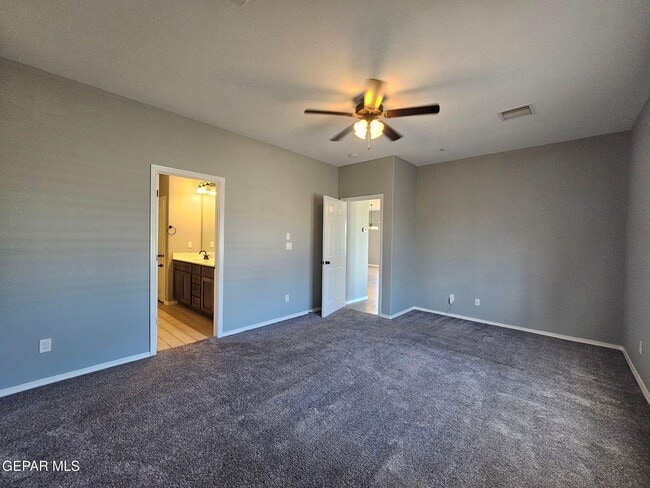 Building Photo - 7565 Wolf Creek Dr