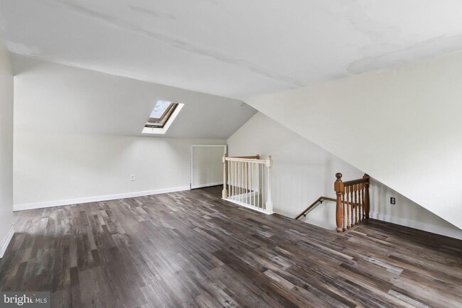 Building Photo - 146 Hall St