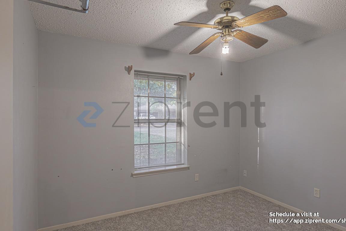 Building Photo - 1033 Princeton Pl