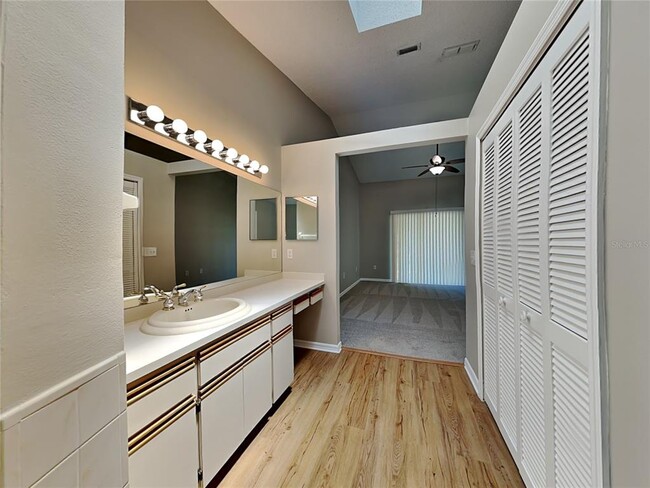 Building Photo - 5144 Drury Ct