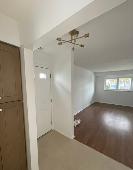 Building Photo - 134 Woodbine Ave