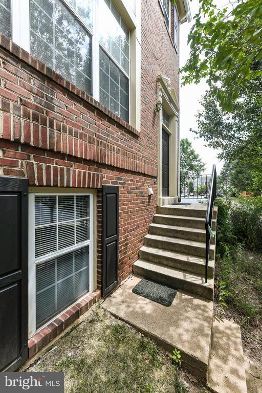 Building Photo - 13100 Watchwood Ln
