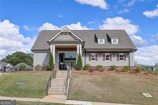 Building Photo - 4675 Silver Oak Dr SW