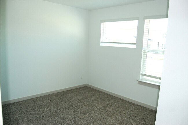 Building Photo - 7702 Sleek Flock Ln