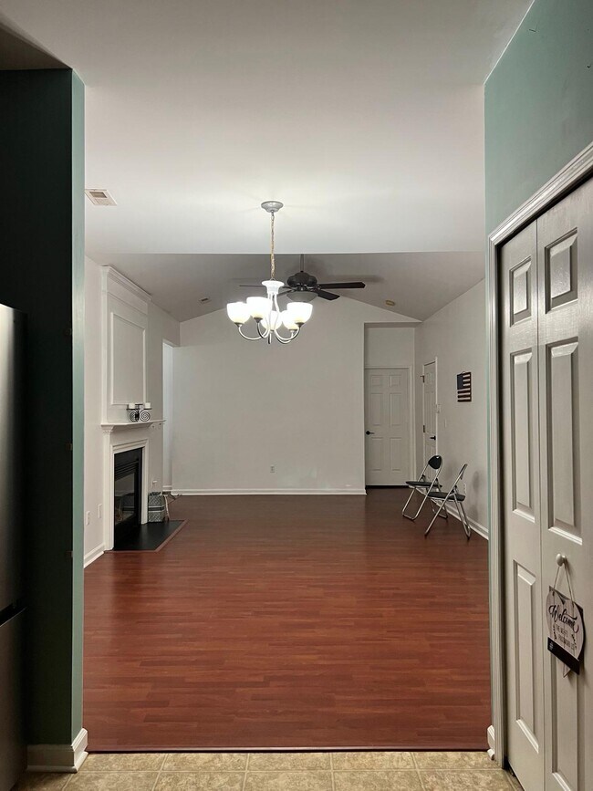 Building Photo - 4 Maravista Ave