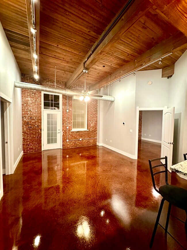 Open Floor Plan - 55 S Harding St