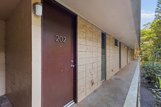 Building Photo - 95-269-269 Waikalani Dr