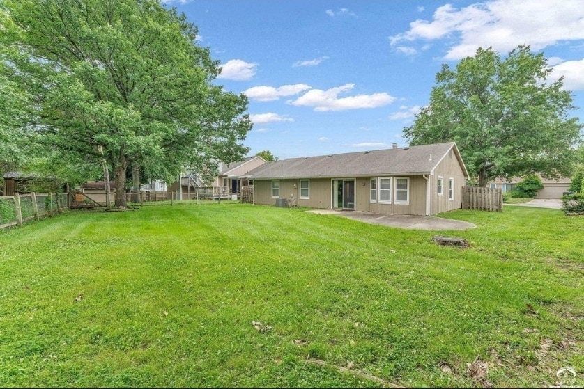 Building Photo - 3612 Parkview Ct