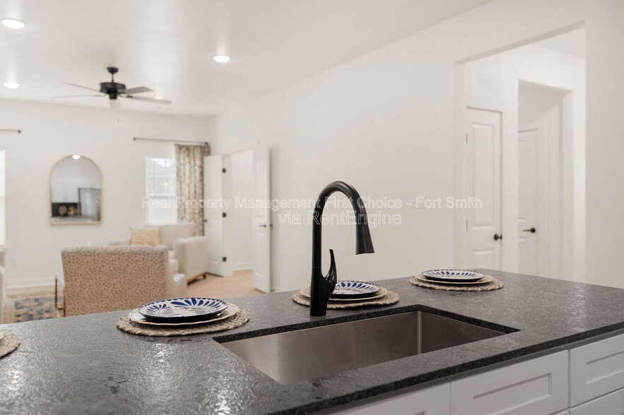 Building Photo - 10108 Talavera Trl