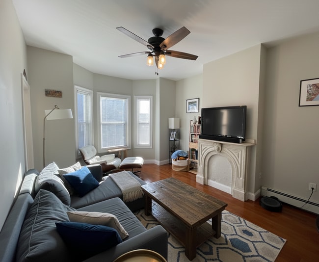 Building Photo - 12 Chel