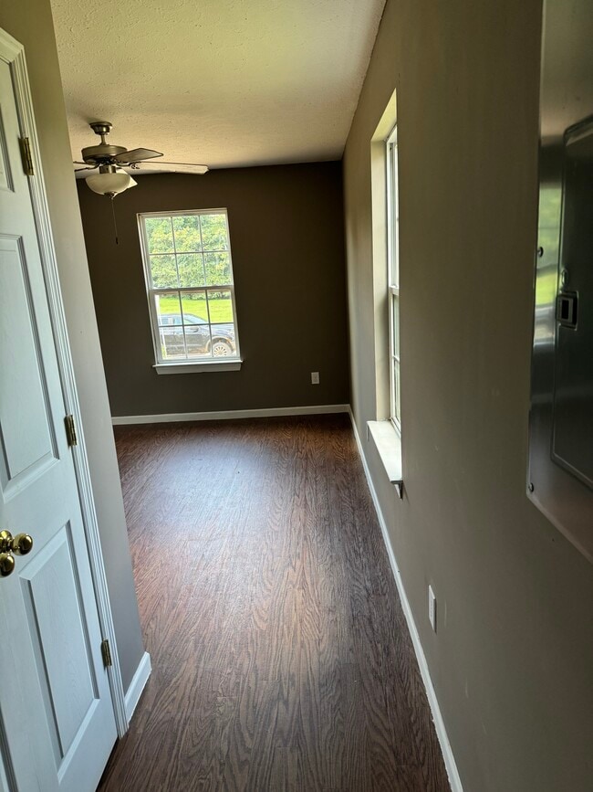 Building Photo - 2107 Century Ave SE