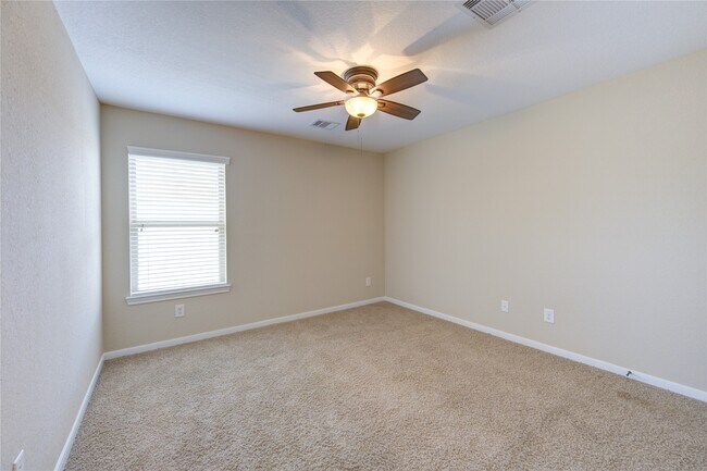 Building Photo - 26727 Henson Falls Dr