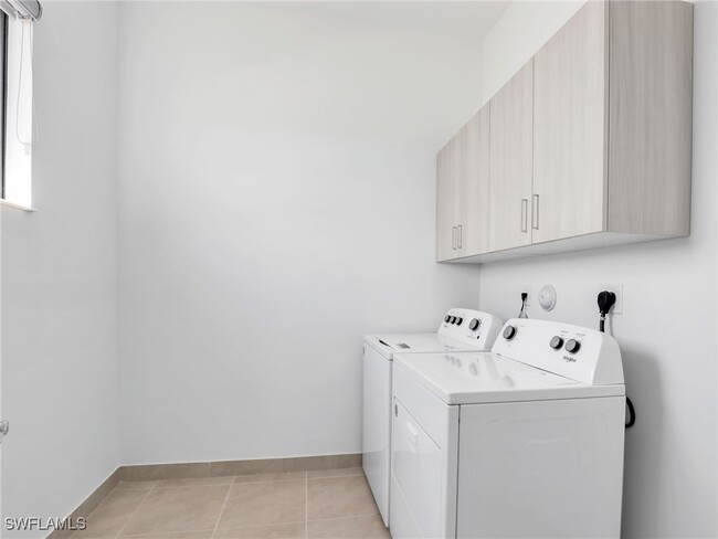 Building Photo - 5324 Marano Dr