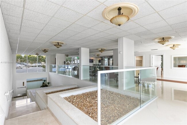 Building Photo - 2715 N Ocean Blvd