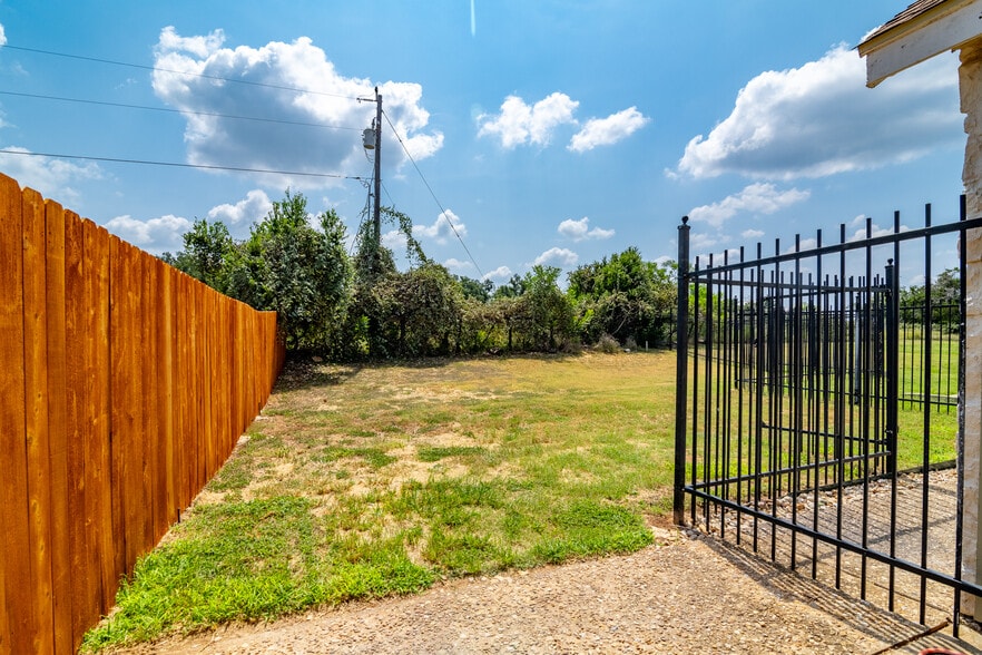 Backyard - 200 Butler Ranch Rd