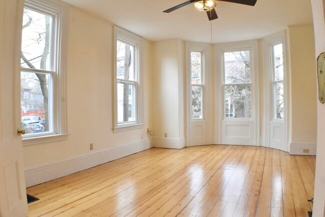 Building Photo - 120 Pearl St