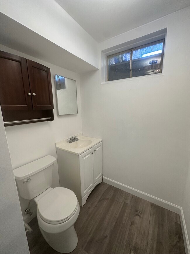 Building Photo - 10944 Larry Dr