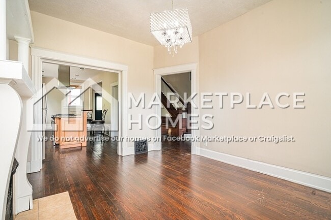 Building Photo - 2922 Hackberry St
