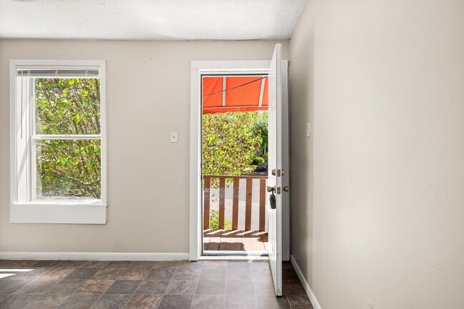 Building Photo - 2404 Orange St