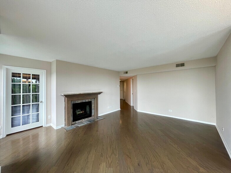 Building Photo - 509 Aurora Ave