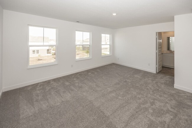 Building Photo - 3 bedroom, Two and Half bath townhome in the heart of Westfield