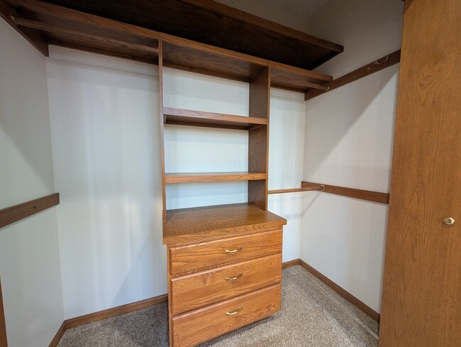 Building Photo - 700 Main St