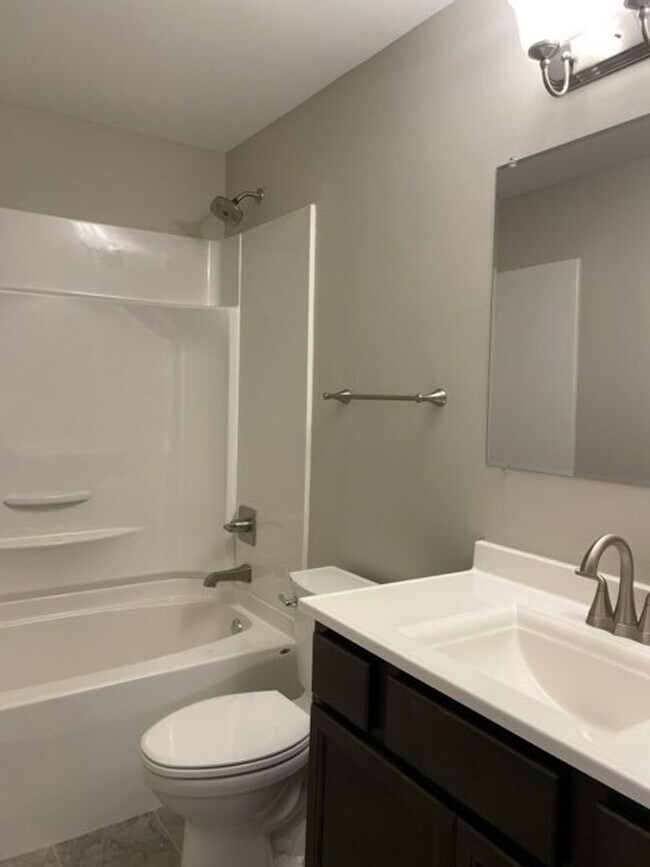 Building Photo - 1107 Arrowhead Dr