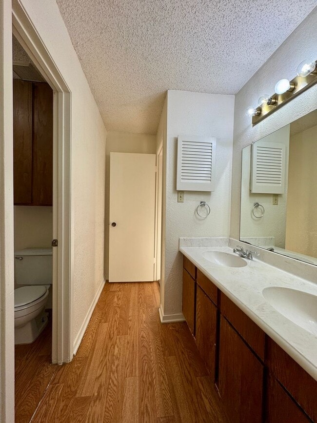 Building Photo - FEEL AT HOME AT LAKE SHORE VILLAS *Upstairs* Leasing Special Available*