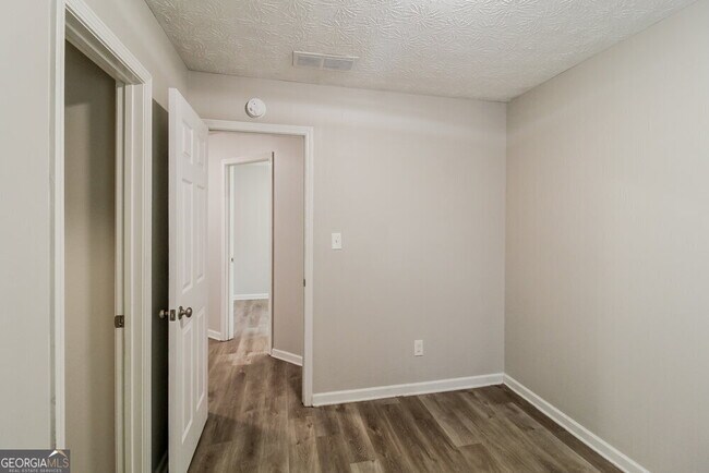 Building Photo - 7047 Red Maple Ln