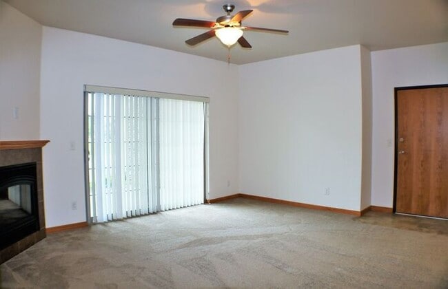 Building Photo - $1,325 | 2 Bedroom, 2 Bathroom CONDO | PET Friendly* | Available for August 1st, 2026 Move In!