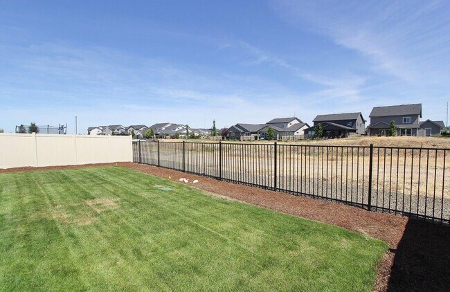 Building Photo - Single-Level Home in Quiet Neighborhood