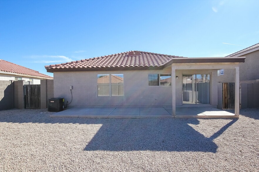 Building Photo - 10546 W Carlota Ln