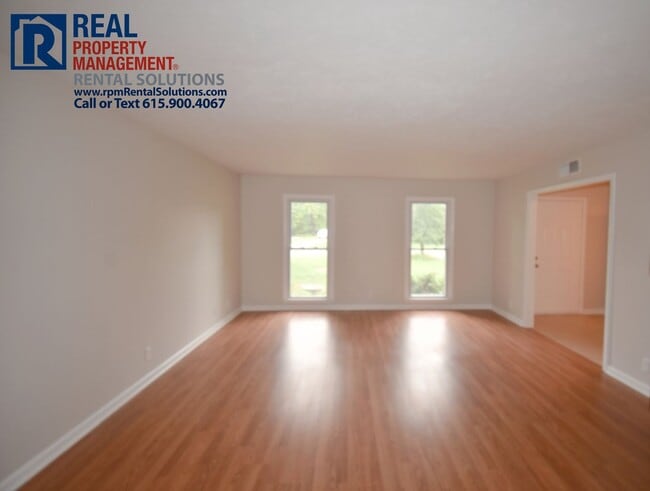 Building Photo - Spacious 3BR/2.5BA in Murfreesboro!