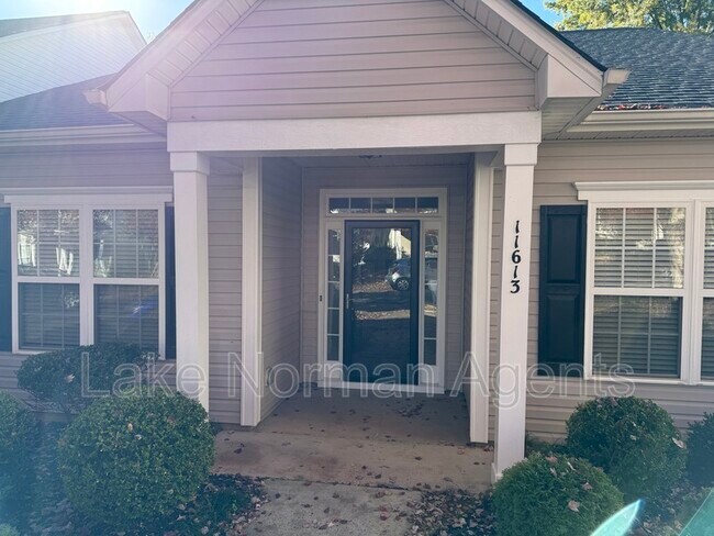 Building Photo - 11613 Truan Ln