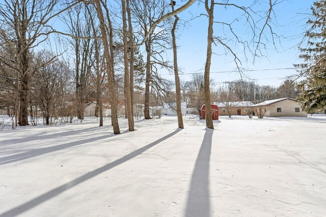 Building Photo - Completely Updated 3 Bedroom Home -  $1600/Month