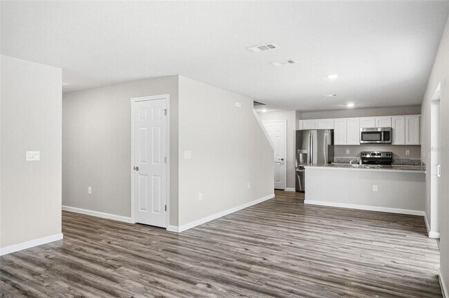Building Photo - 64 Foxhall Ln