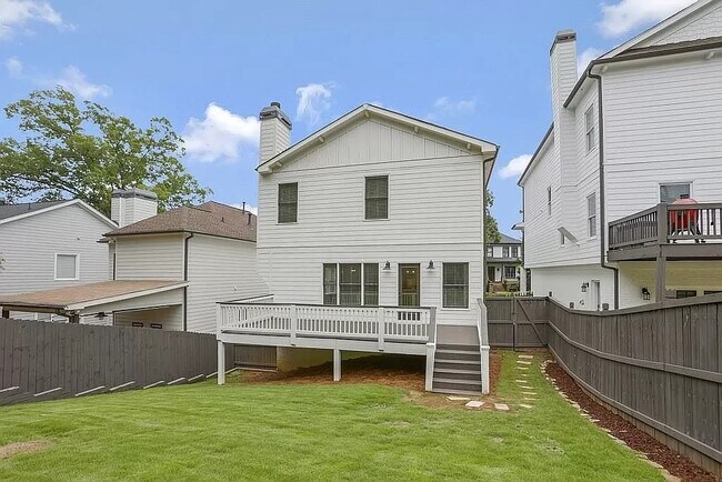 Building Photo - 3226 Cates Ave NE