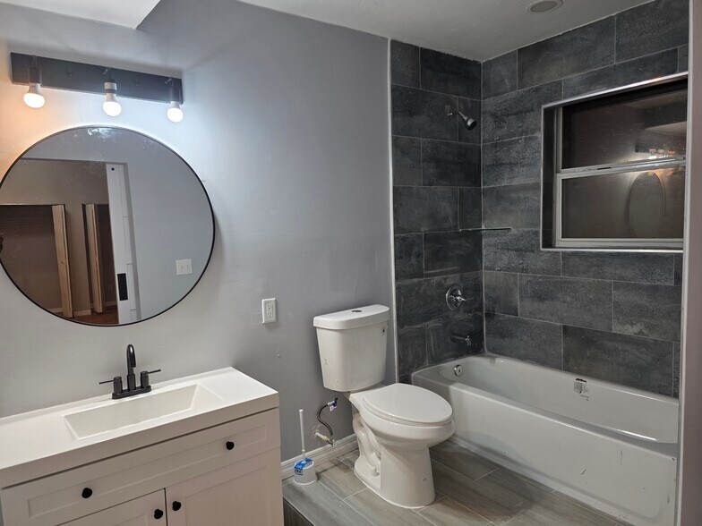 Master Bathroom #2 - 2232 Ribault Scenic Dr