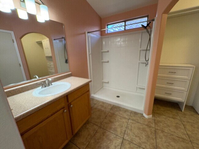 Building Photo - 4 bedroom two bath close to Cienega High S...