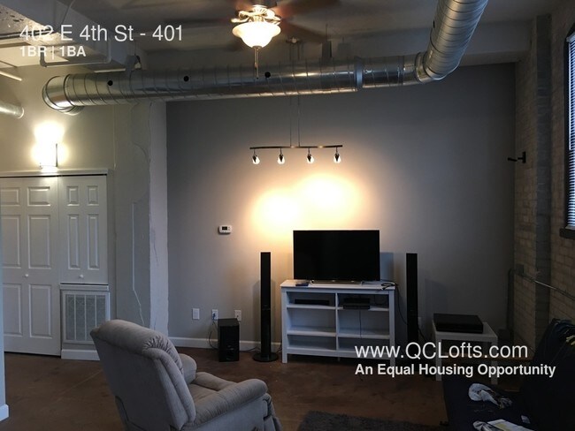 Building Photo - Halligan Coffee Company Lofts- 1 BR Riverview