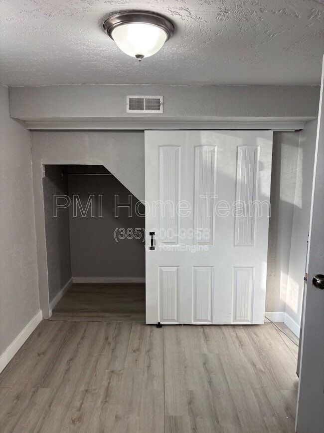 Building Photo - 168 Ross Dr