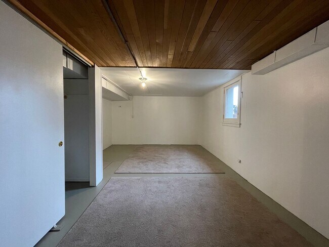 Building Photo - Exceptional Living Within Montavilla 2 Bed...
