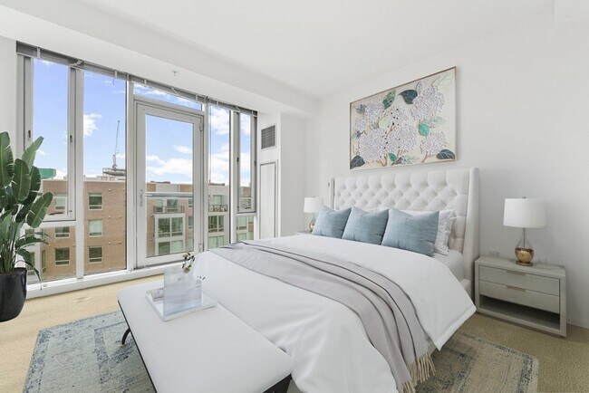 Building Photo - 2 Earhart St