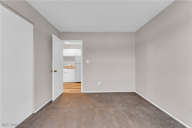 Building Photo - 1415 Wyandotte Ave