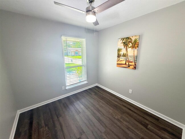 Building Photo - 307 Bellmar Ln