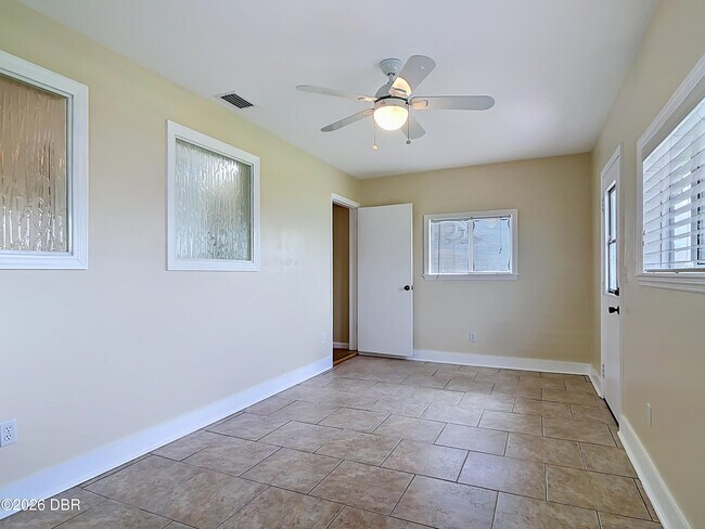 Building Photo - 49 Bogey Cir
